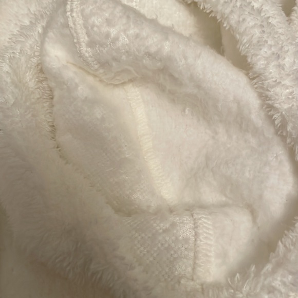 NWT Juicy couture girls 2piece set.Size 4t. Fleece hoody with branded leggings. - Picture 8 of 15